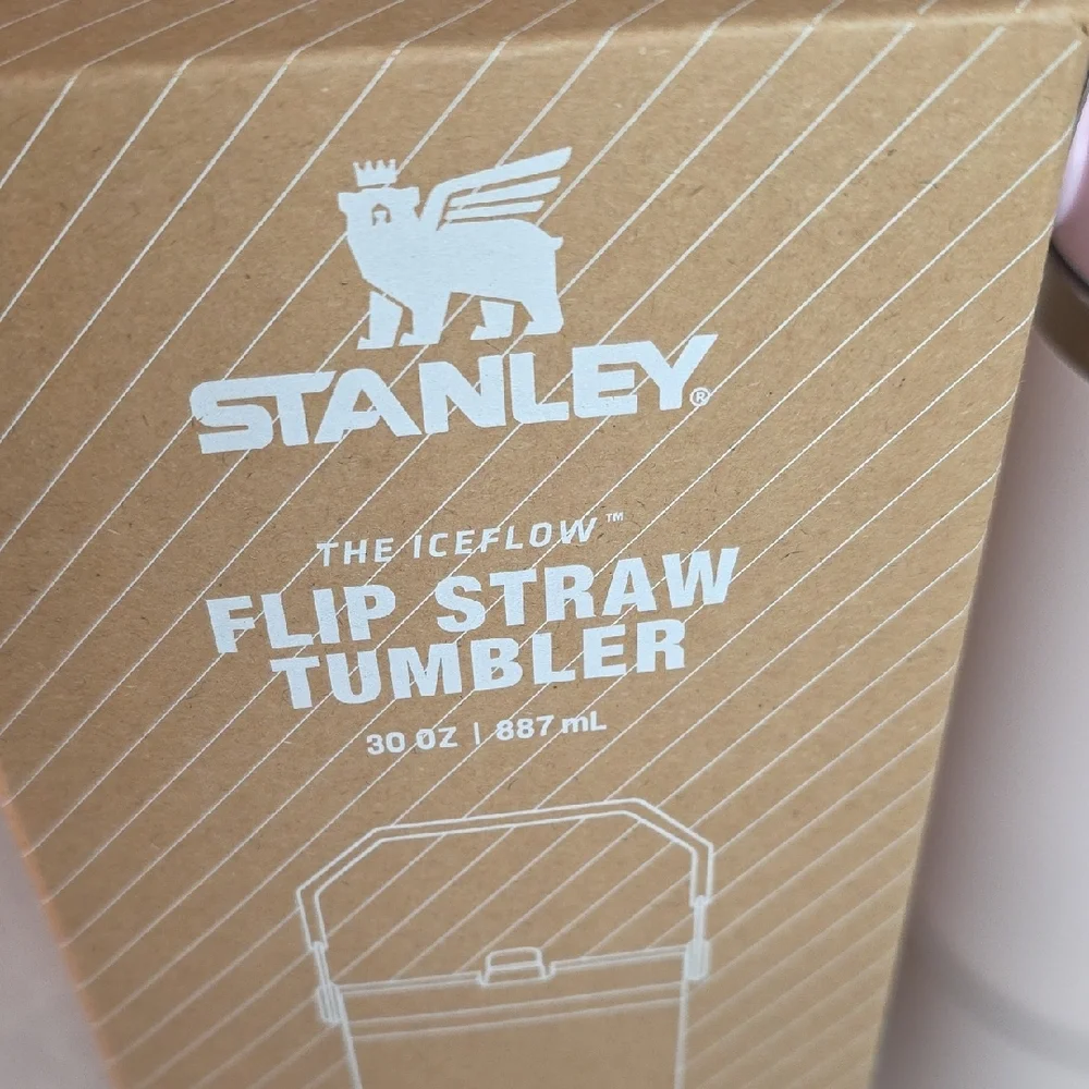 Stanley 30 oz Stainless Steel Ice Flow 2.0 Flip Straw Tumbler Rose Quartz - Picture 3 of 8